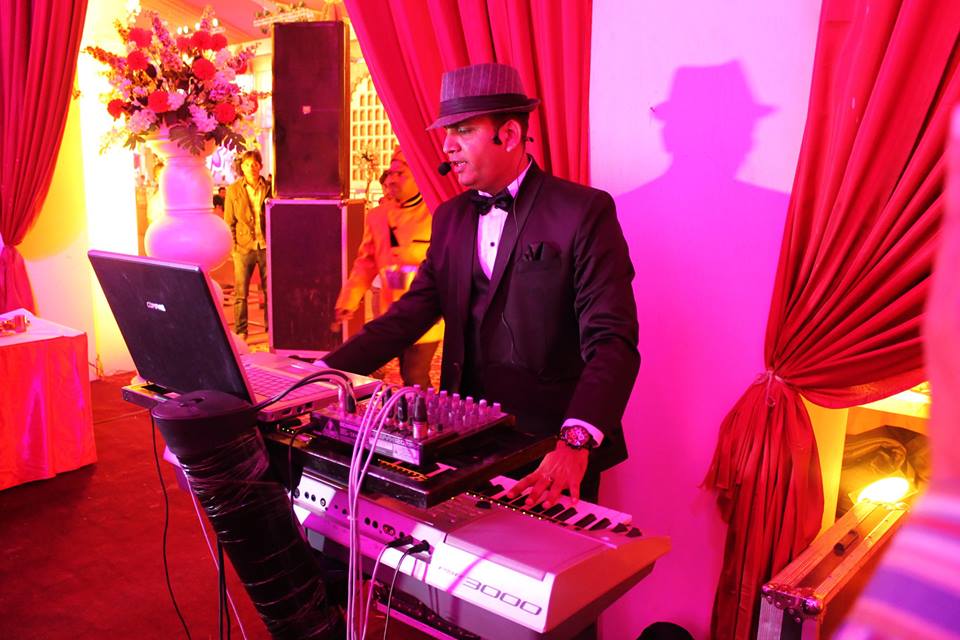 best male singer chandigarh